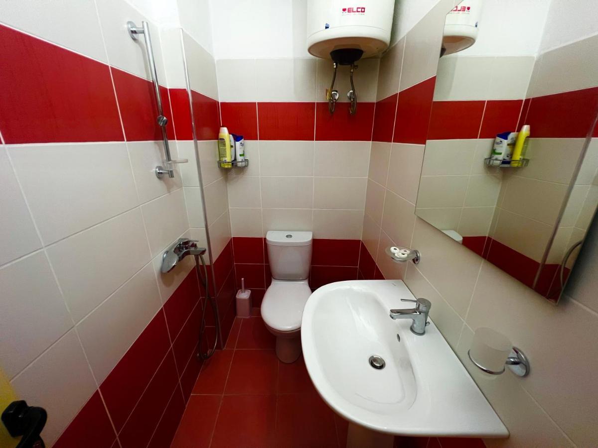 Sana Apartment Sarandë Esterno foto