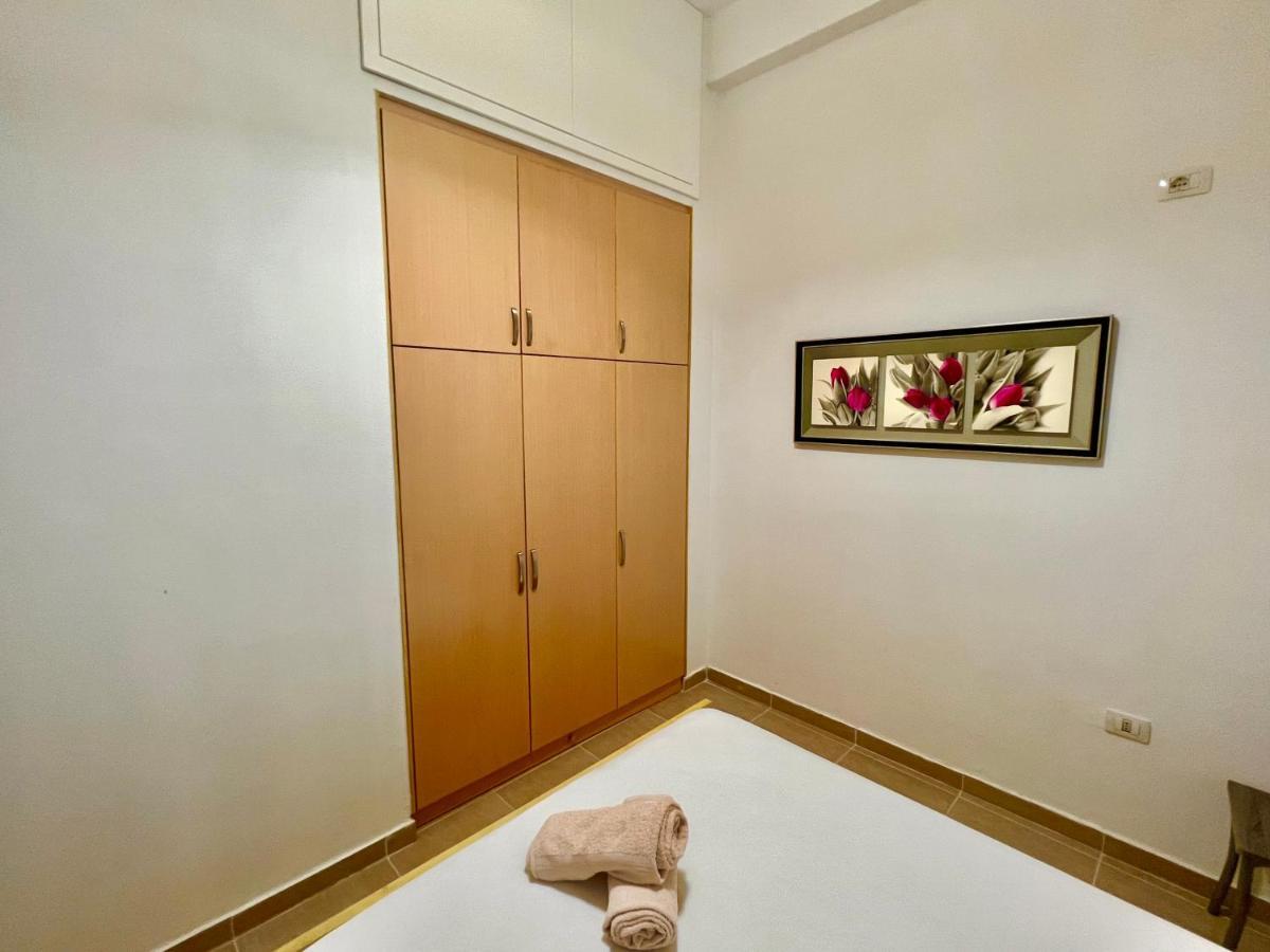 Sana Apartment Sarandë Esterno foto